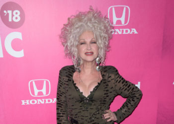 Jane Lynch and Cyndi Lauper really want a ‘Golden Girls’ reboot