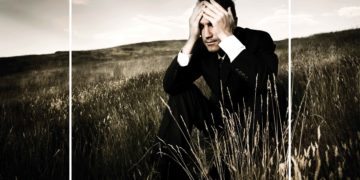 Are you a ‘Happy holidays!’ or ‘Bah, humbug!’ person?