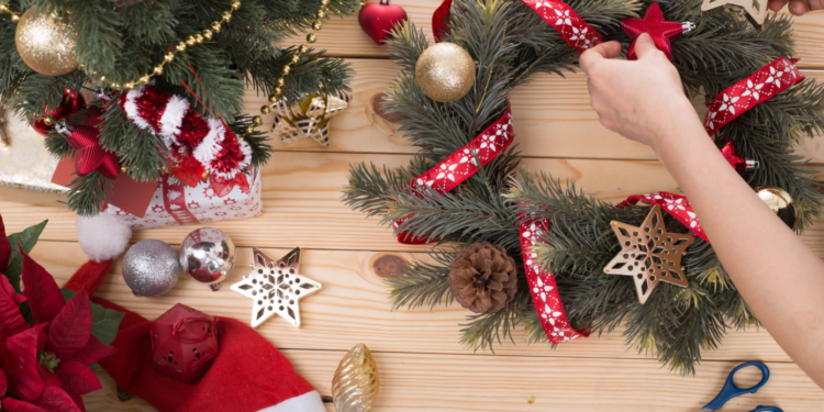 RETURN OF THE ANNUAL CHRISTMAS WREATH AUCTION