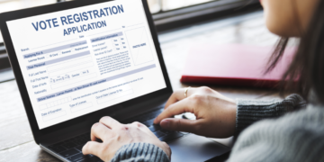 “Please make sure “Please make sure you and everyone you know are registered and vote!”￼￼