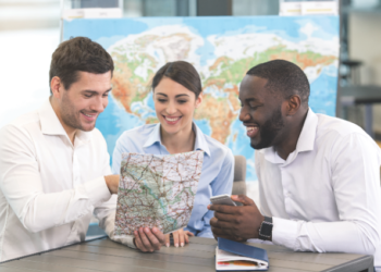 Why you should use a travel agent instead of booking online