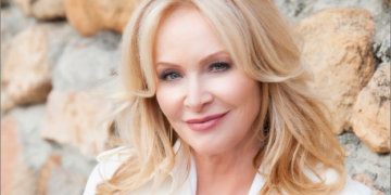 Mayor Gloria Honors Sandra Maas and Other Influential ‘Women of Distinction’ 